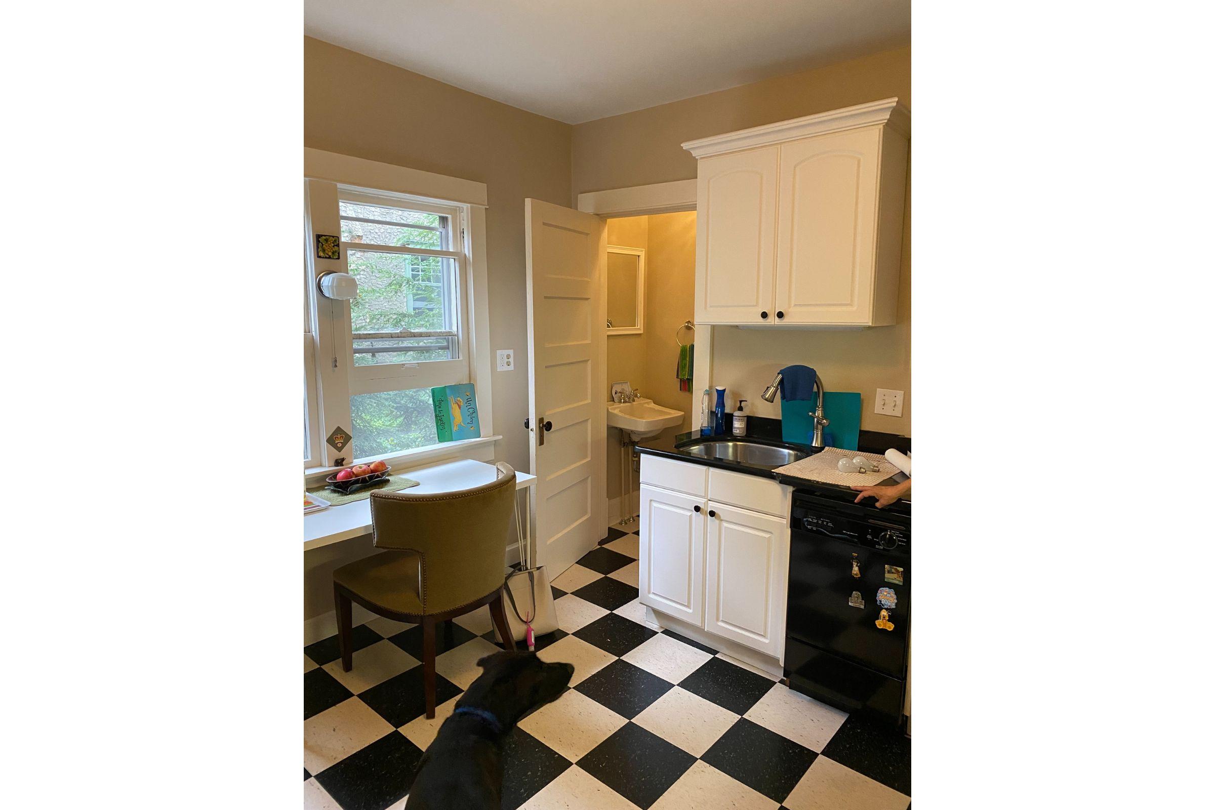 https://benquieandsons.com/wp-content/uploads/2023/01/neutral-kitchen-design-st-paul-minneapolis-before.jpg