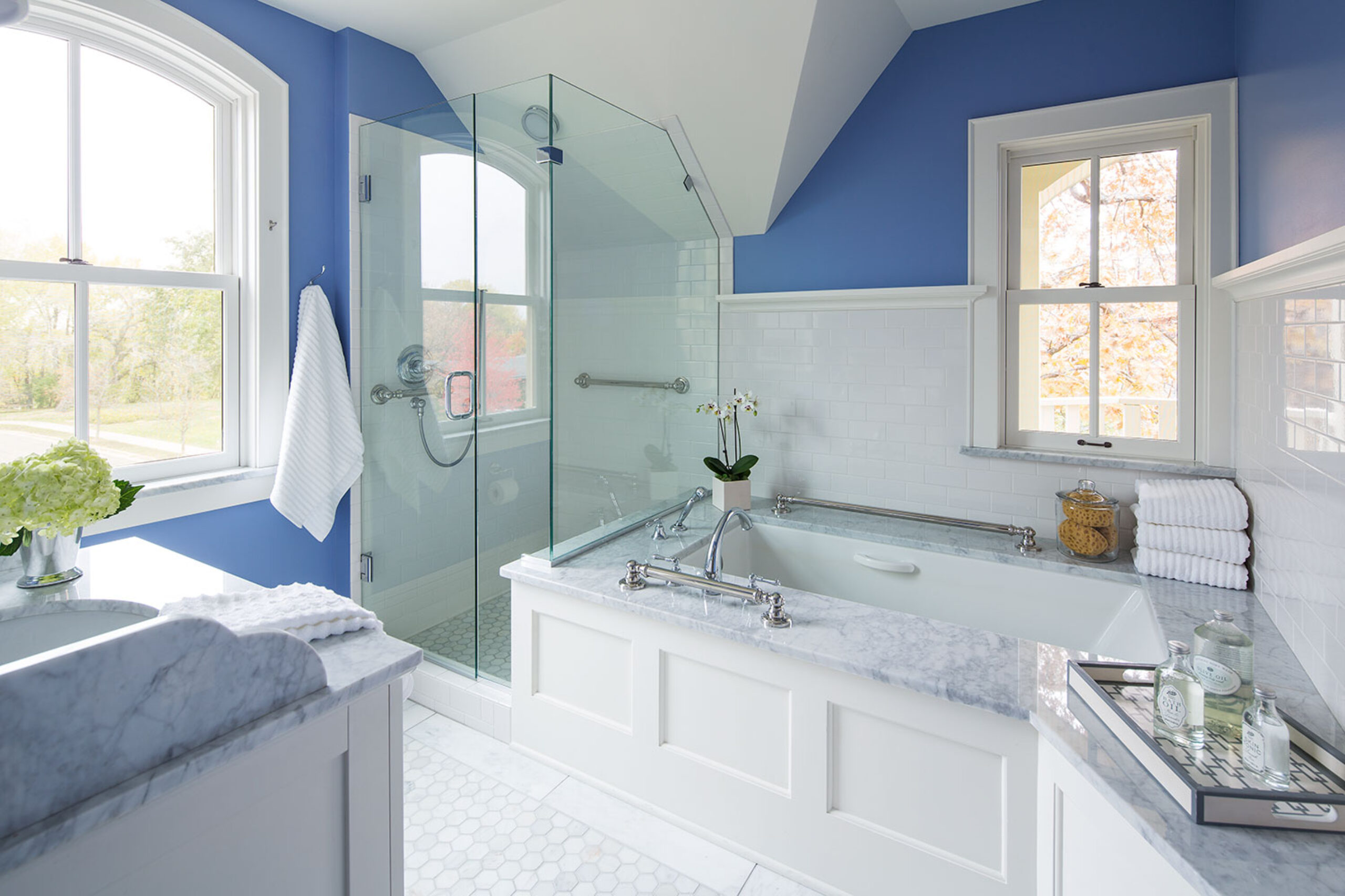 blue and white marble bathroom