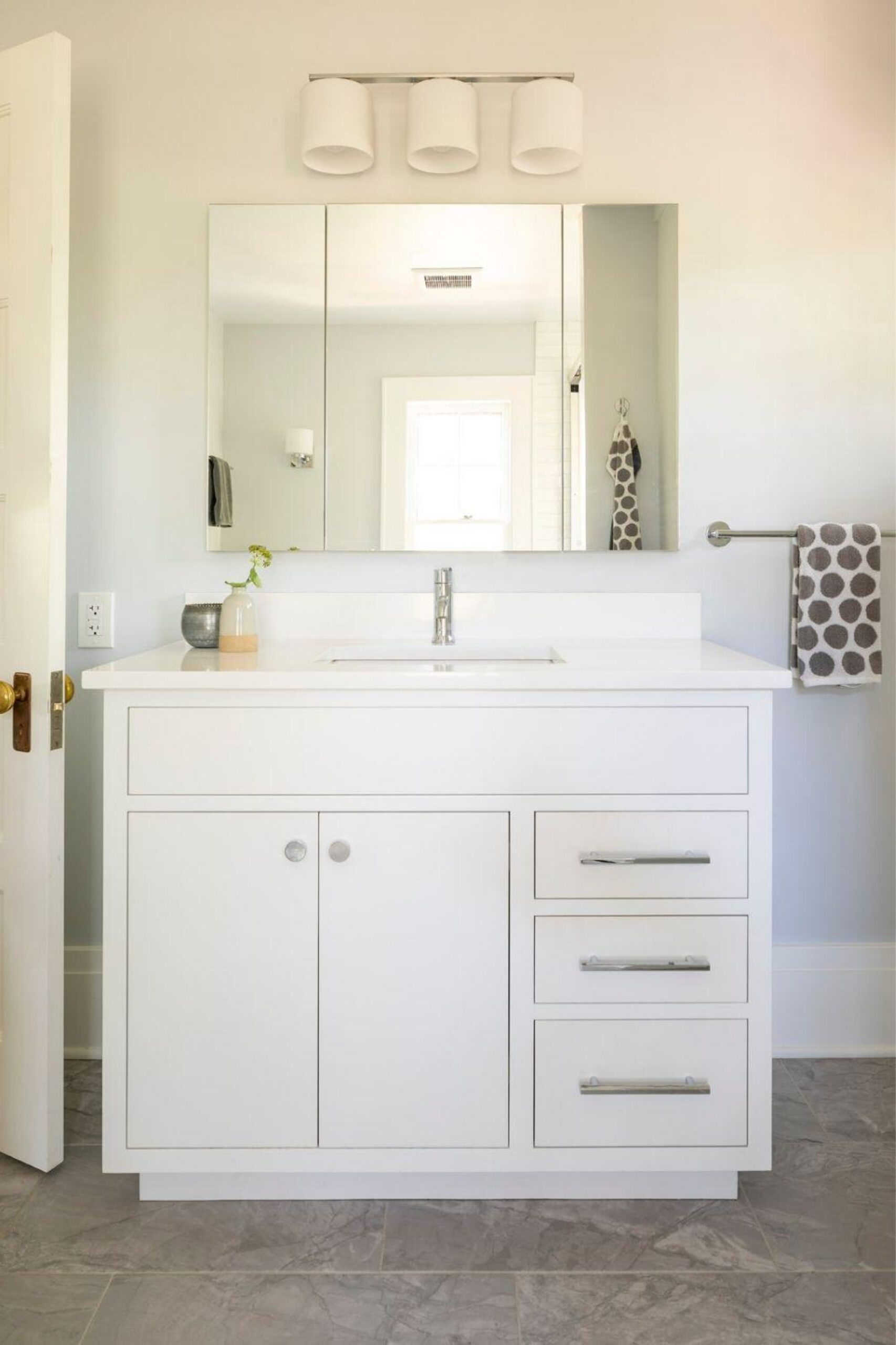 Kohler Verdera medicine cabinet, white vanity
