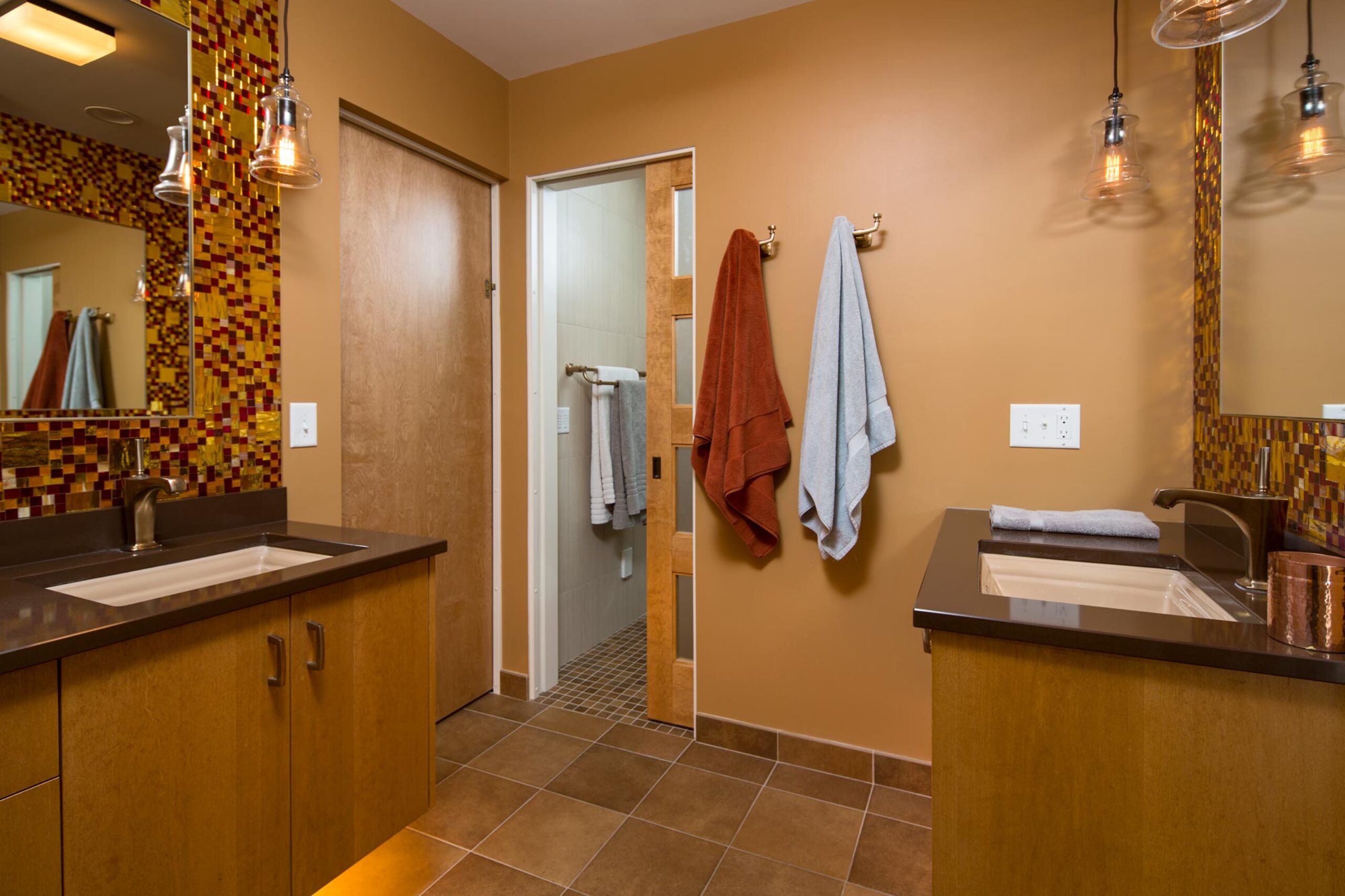 jack and jill bathroom