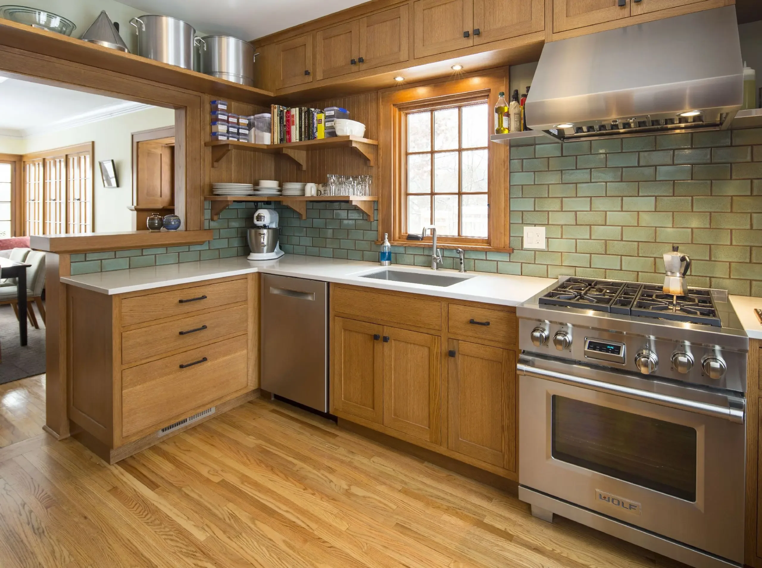craftsman kitchen, oven with hood